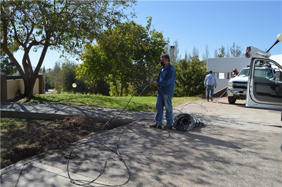 Reponen luminarias vandalizadas en El Palomar