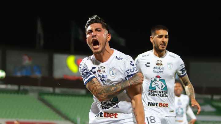 Los ‘Tuzos’ dominaron en la Comarca: Pachuca gano 3-0 a Santos y clasificó a cuartos de final de la Liga MX