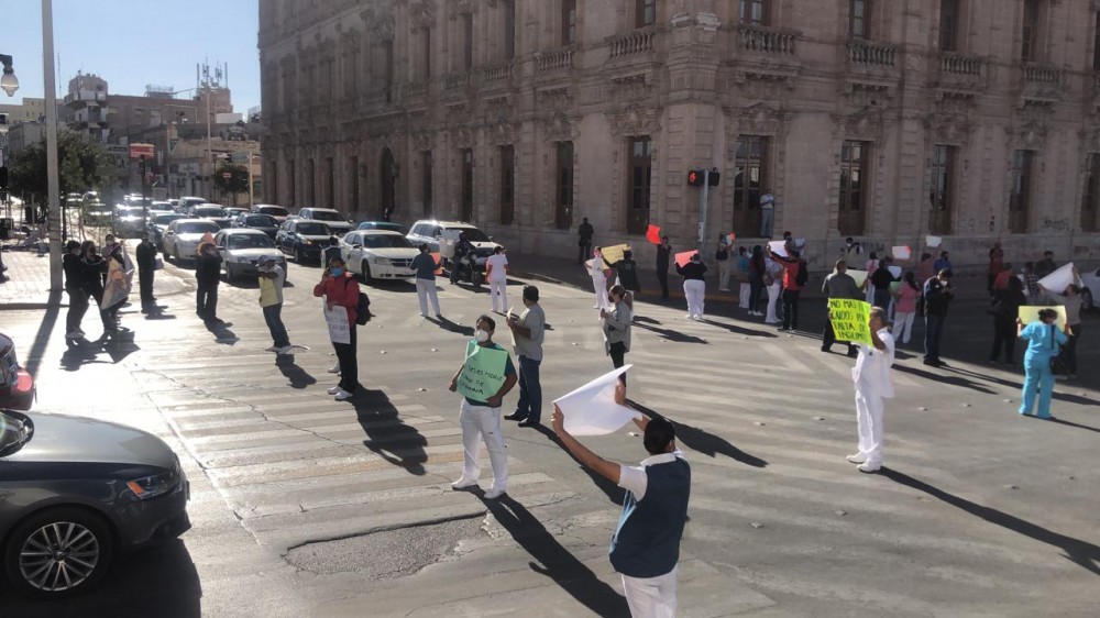 Bloquean el Centro: exige personal del Central bonos y descansos