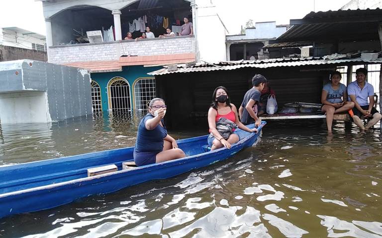 Tormentas y huracanes acechan a México