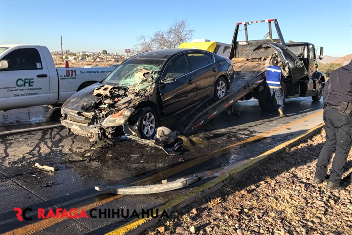 Choca contra pipa en la carretera a Aldama