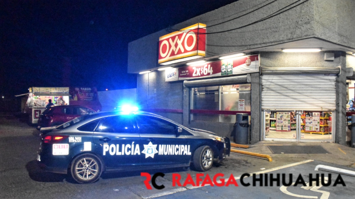 Asaltan Oxxo en la Revolución