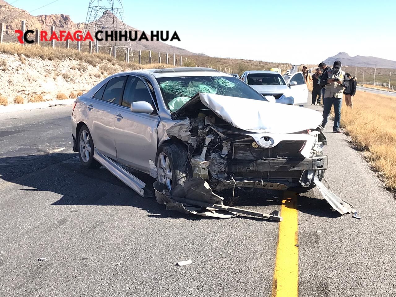 Aparatoso choque en la carretera a Delicias