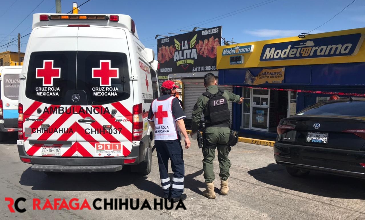 Balean a joven por la José María Iglesias; pidió auxilio en expendio