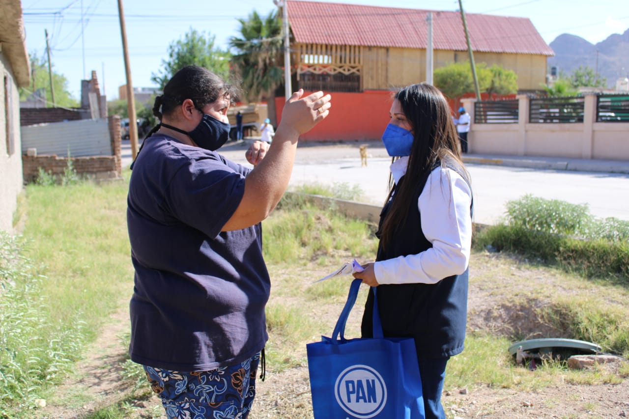 Se manifiesta Rocío González ante deficiencia del servicio de agua