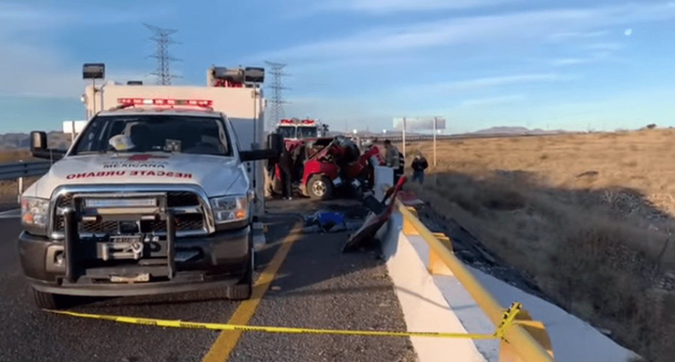 Accidente deja tres muertos en la carretera a Delicias