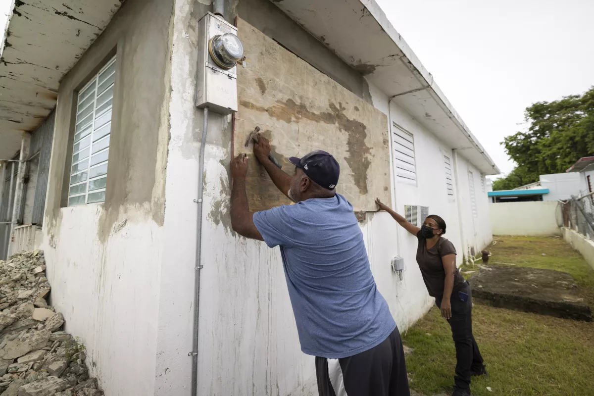 Puerto Rico bajo alerta al acercarse la tormenta Fiona