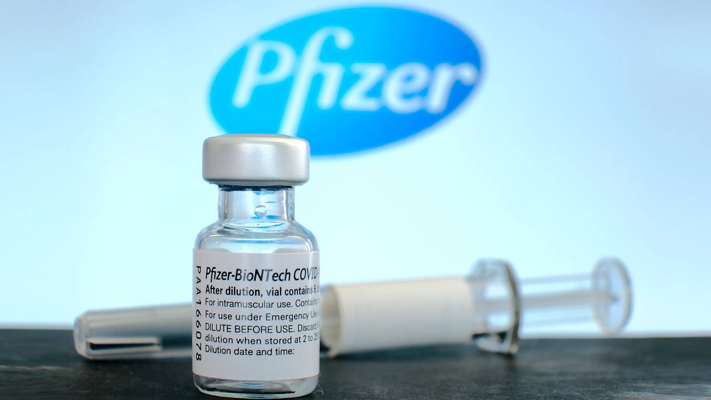 Un estudio de Pfizer encuentra un gran aumento en la inmunidad con el refuerzo contra la COVID