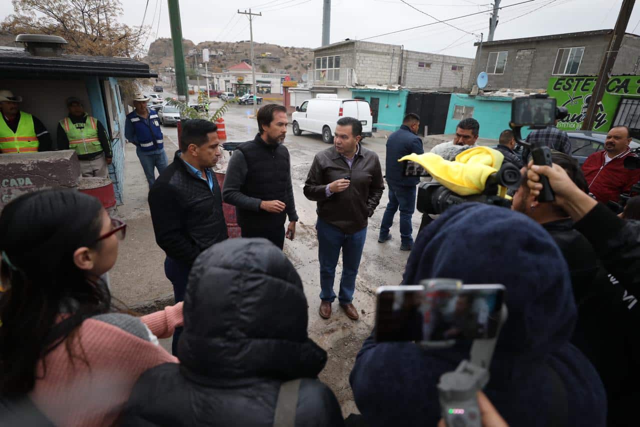 Encabeza Cruz Pérez Cuellar bacheo intensivo en las calles Chiapas y Mariano Escobedo