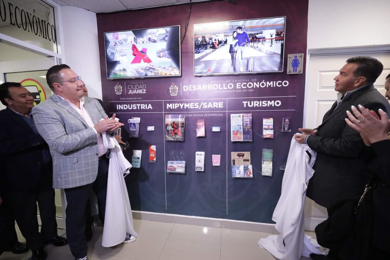 Inaugura Cruz Pérez Cuellar Mural Empresarial y Módulo Móvil de Empleo