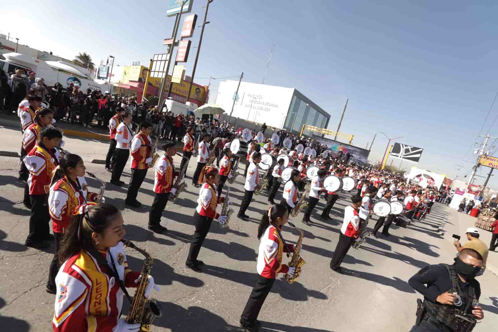 Desfile retrató la grandeza de Ciudad Juárez: Cruz Pérez Cuellar