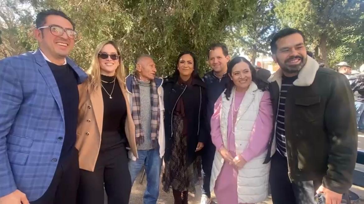 Acude Secretaria de Bienestar a inauguración de librería de Javier Corral