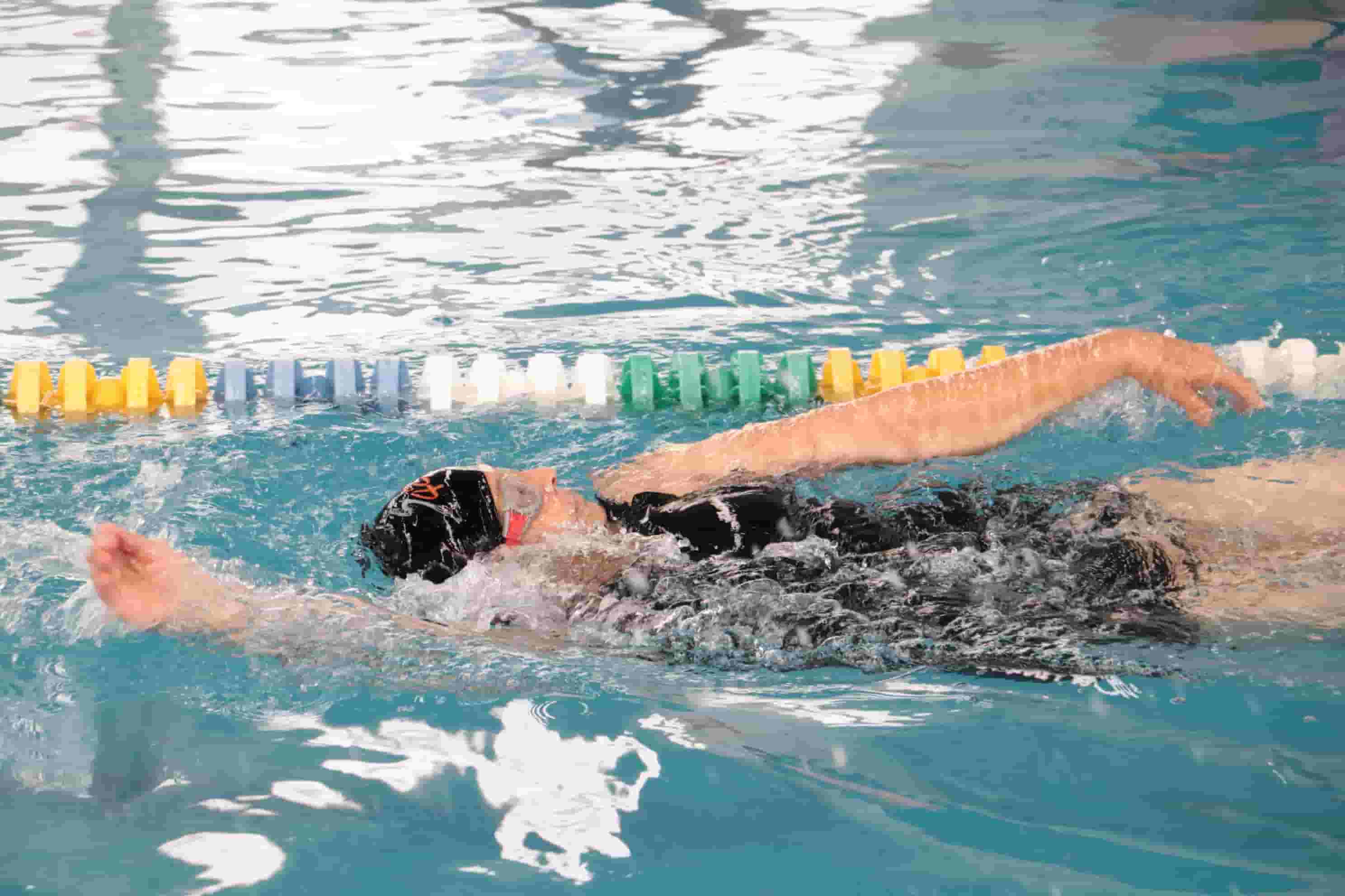 Invita DIF Estatal a personas mayores de 18 años, a sus cursos de natación y tandas libres