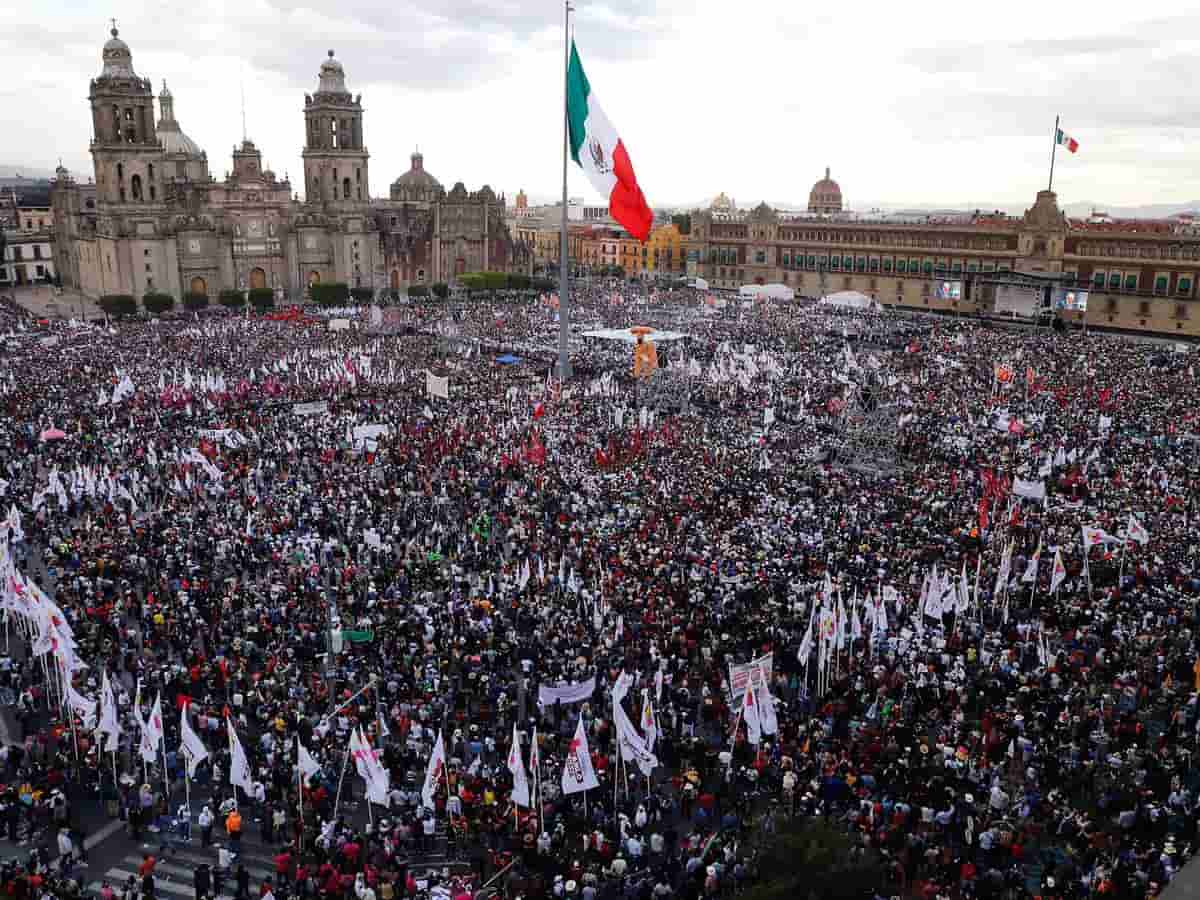 AMLO habla del rescate de Pemex en el marco del aniversario de la expropiación petrolera