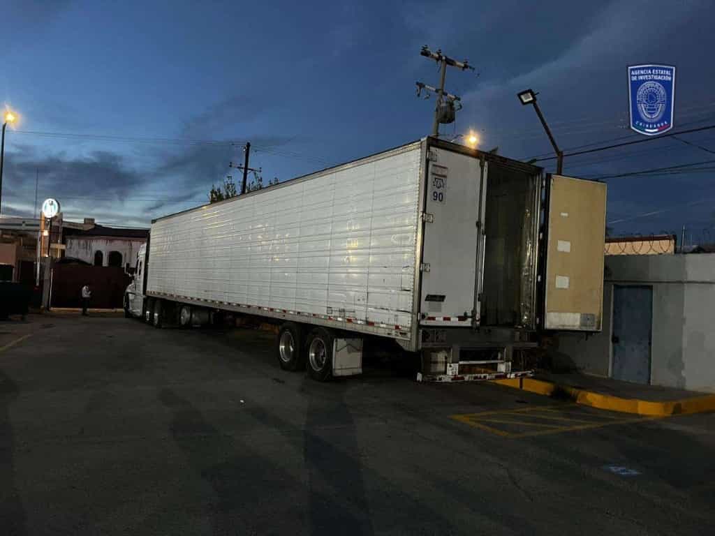 No era pollo Bachoco; aseguran tráiler que transportaba 47 kilos de cristal