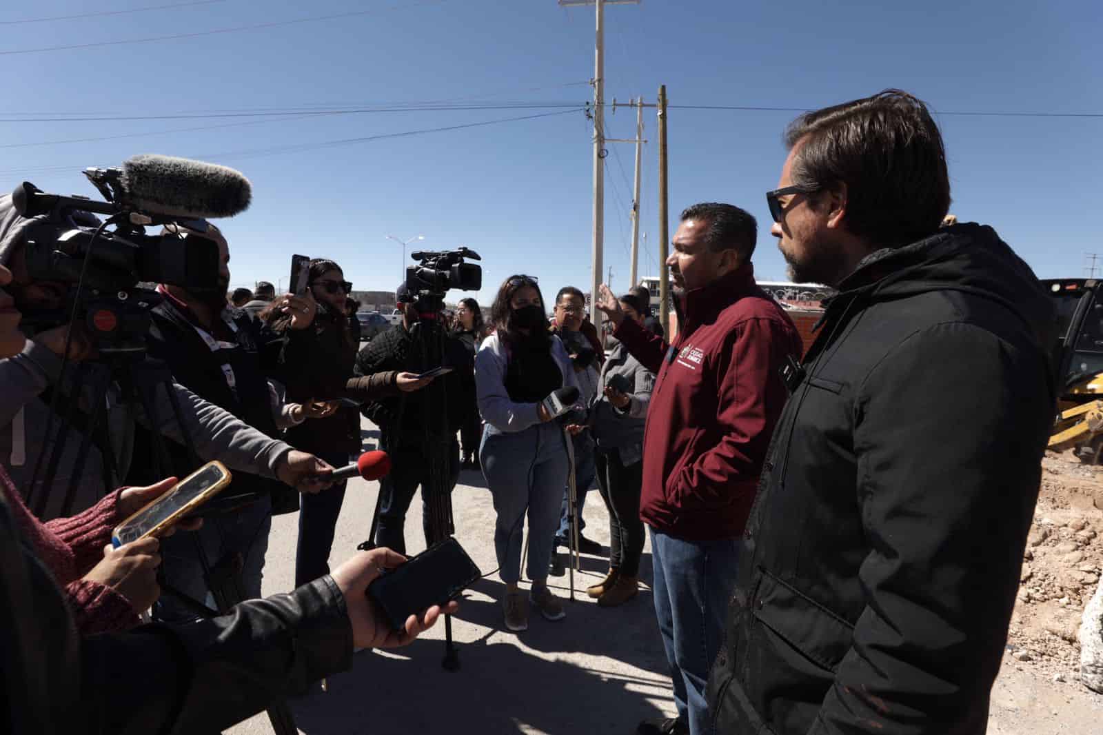 Supervisa Cruz Pérez Cuellar obras de pavimentación en 10 vialidades del suroriente