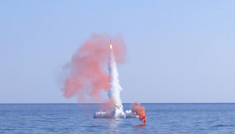 Rusia lanza un misil de crucero ‘Kalibr’ desde el mar de Japón