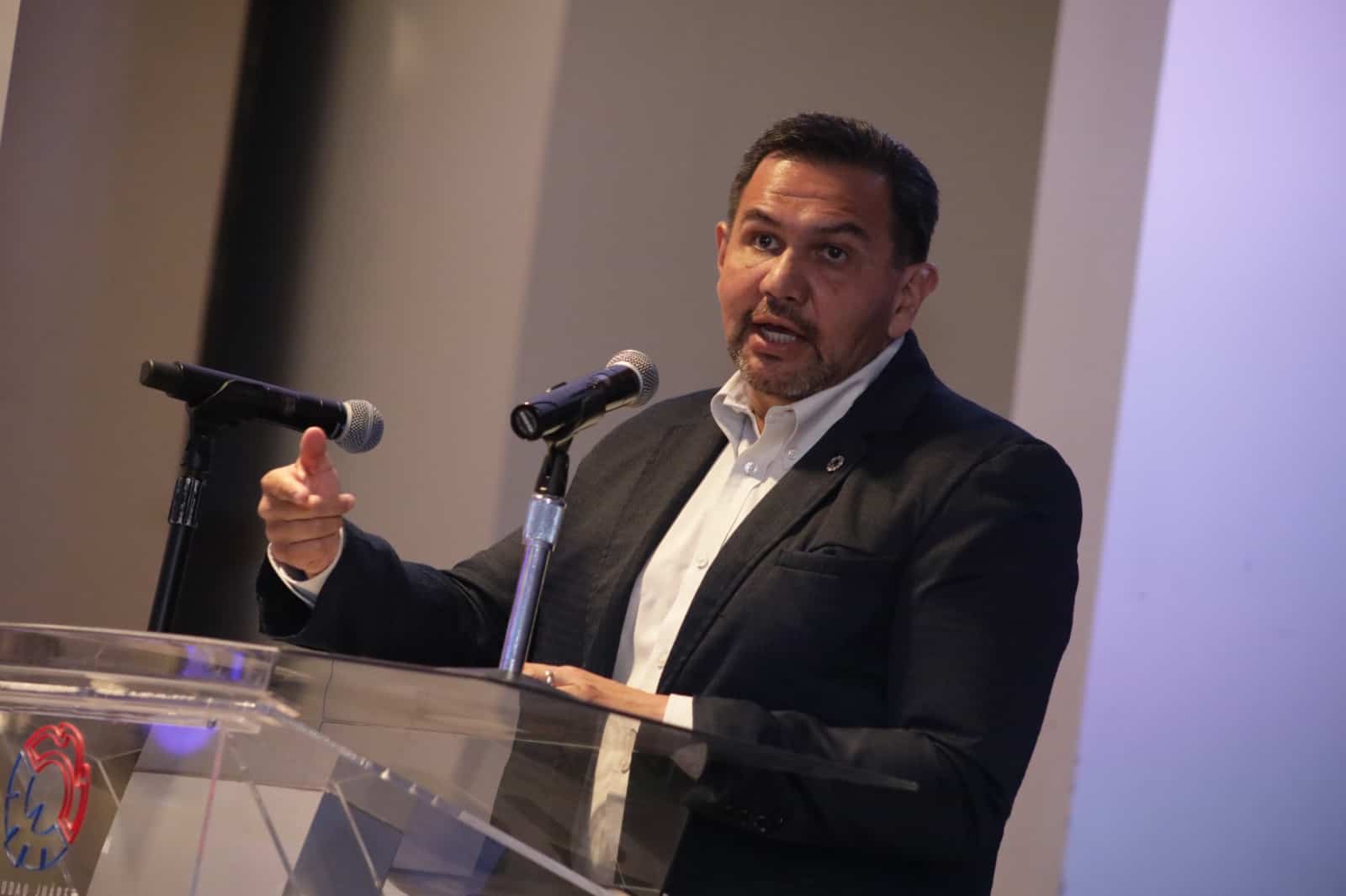 Reitera Cruz Pérez Cuellar a empresarios compromiso de trabajar unidos por el progreso de Juárez