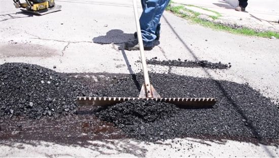 Conoce donde se realizarán trabajos de bacheo durante jueves y viernes de esta semana