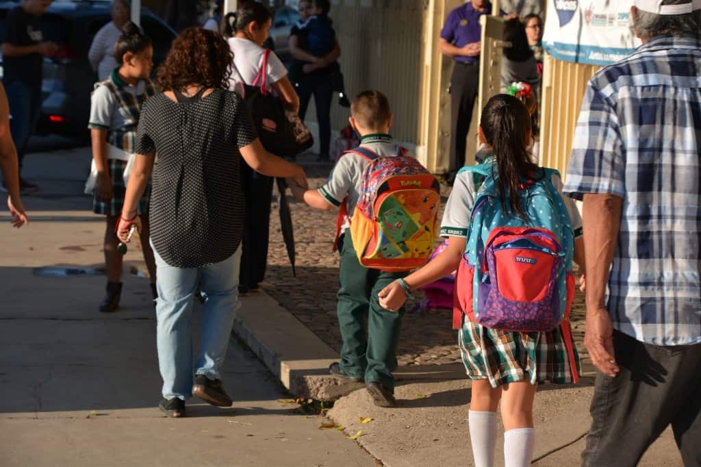 Emite SEyD disposiciones para escuelas del nivel básico ante ola de calor; A partir del 26 de junio cada escuela podrá suspender clases si así lo prefiere