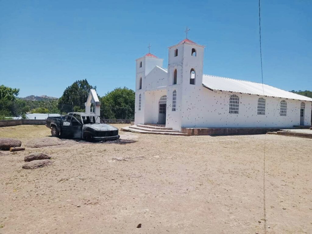 Balacean iglesia en Guachochi