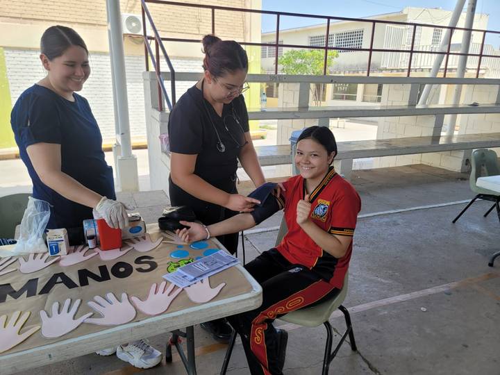 Llevan Jornadas de Salud a Escuela Secundaria 3066 en Chihuahua 2000