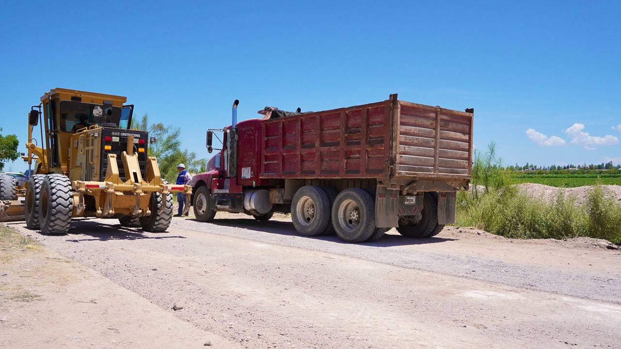 Inician construcción de nuevo camino vecinal en Rosales