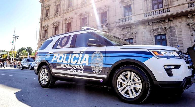 LA POLICIA MUNICIPAL DE CHIHUAHUA CAPITAL ES UNA VERGÜENZA. . . COSTEARÁ EL MUNICIPIO DE JUÁREZ 50 % DEL PROYECTO EJECUTIVO DE MODERNIZACIÓN DEL CRUCE INTERNACIONAL JERÓNIMO-SANTA TERESA. . . MARCELO PROVOCA DIVISIÓN CON SUS SEÑALAMIENTOS. . .