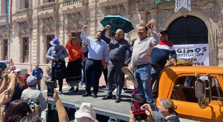 DESPUÉS DE PRESIONES, FINALMENTE CUMPLEN LOS ACUERDOS EN EDUCACIÓN INDIGENA. . . CRUZ PÉREZ CUELLAR Y SU GOBIERNO TIENEN 100 EN TRANSPARENCIA SEGÚN EL ICHITAIP. . . POLÍTICA DE CONFRONTACIÓN ENTRE MARU CAMPOS Y GOBIERNO DE MÉXICO AFECTA A CHIHUAHUENSES. . .