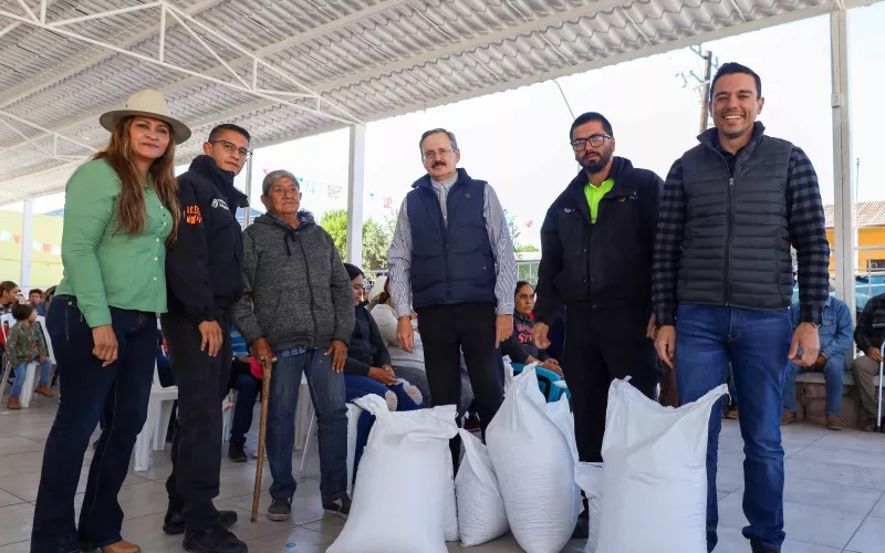 Reciben apoyo alimentario 900 familias afectadas por la sequía en Uruachi y Moris