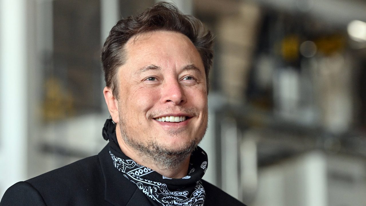 Juez dictamina incumplimiento de contratos de Elon Musk con trabajadores