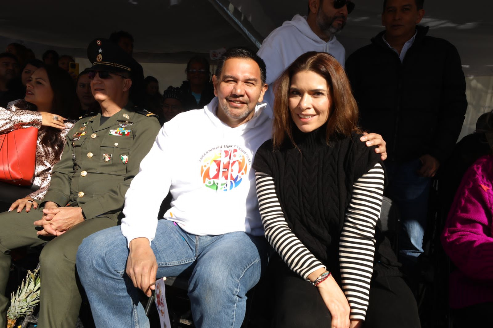 GRAN DESFILE CONMEMORATIVO DEL ANIVERSARIO DE CIUDAD JUÁREZ. . . EN EL ESTADO HAY EMPATE EN DIPUTACIONES FEDERALES. . . SE VIENEN LOS BECADOS EN EL ICHITAIP. . .