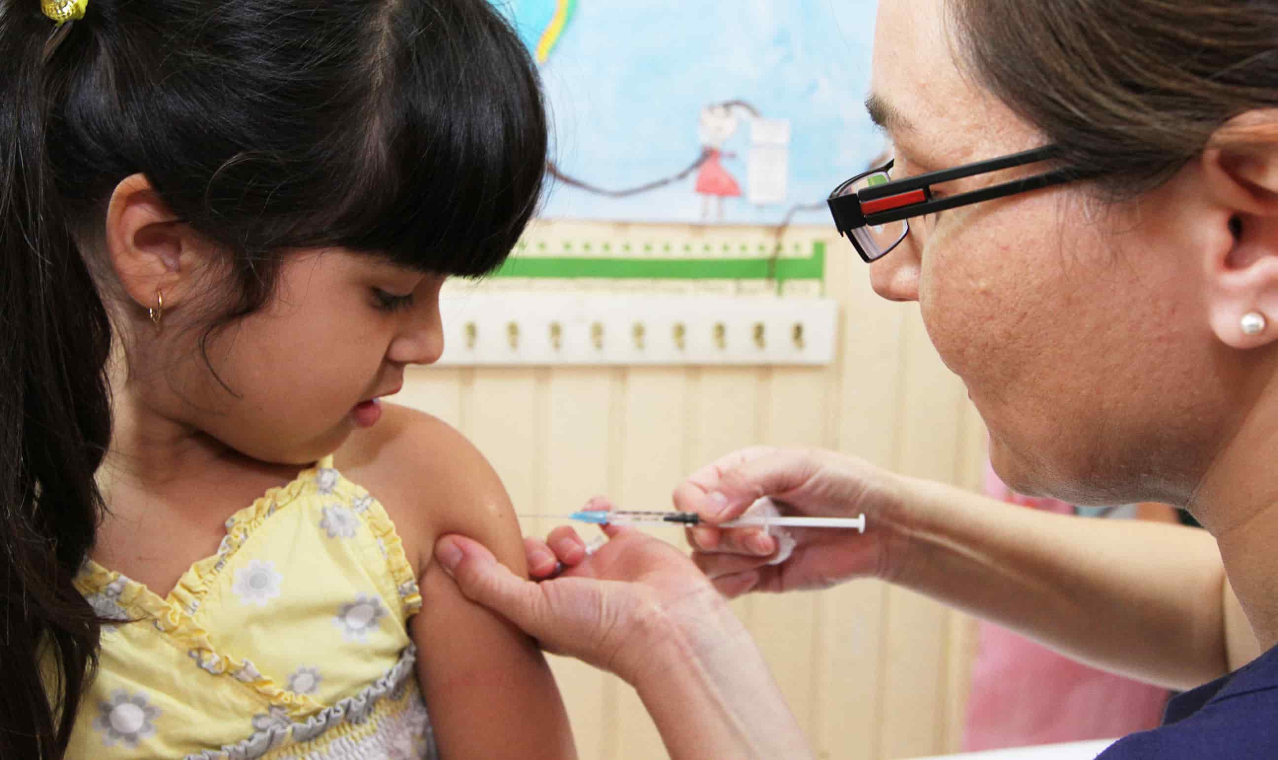 Invitan a vacunar a niñas y niños contra la influenza