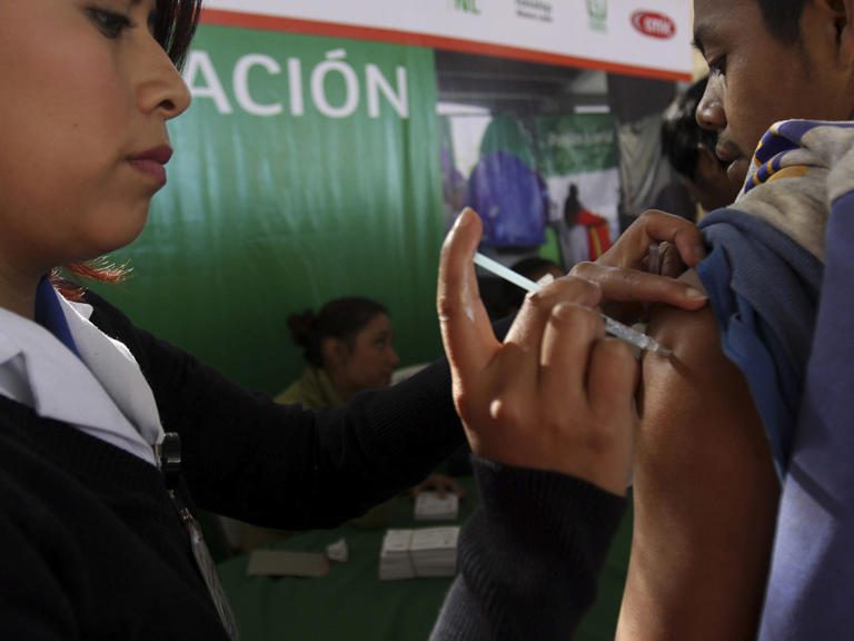 OMS advierte de que cada día mueren en el mundo 3 mil 500 personas por hepatitis B y C