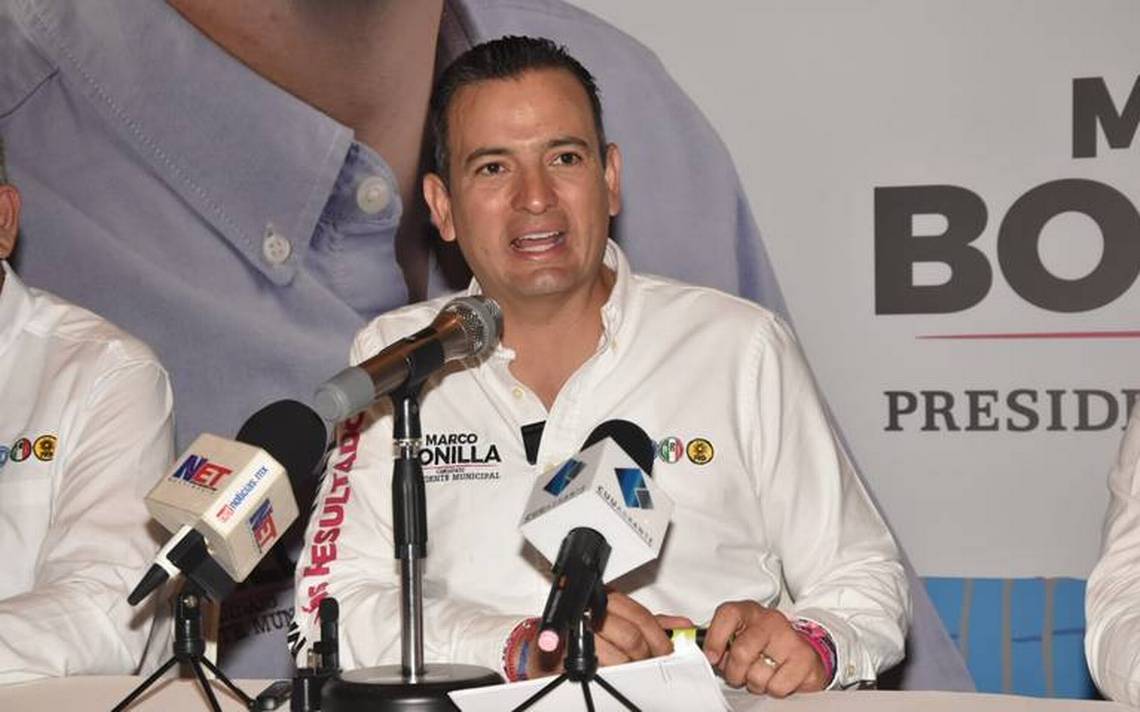 Ya te volvió a robar Bonilla; El Recodo cobra más de un millón 900 mil por presentarse