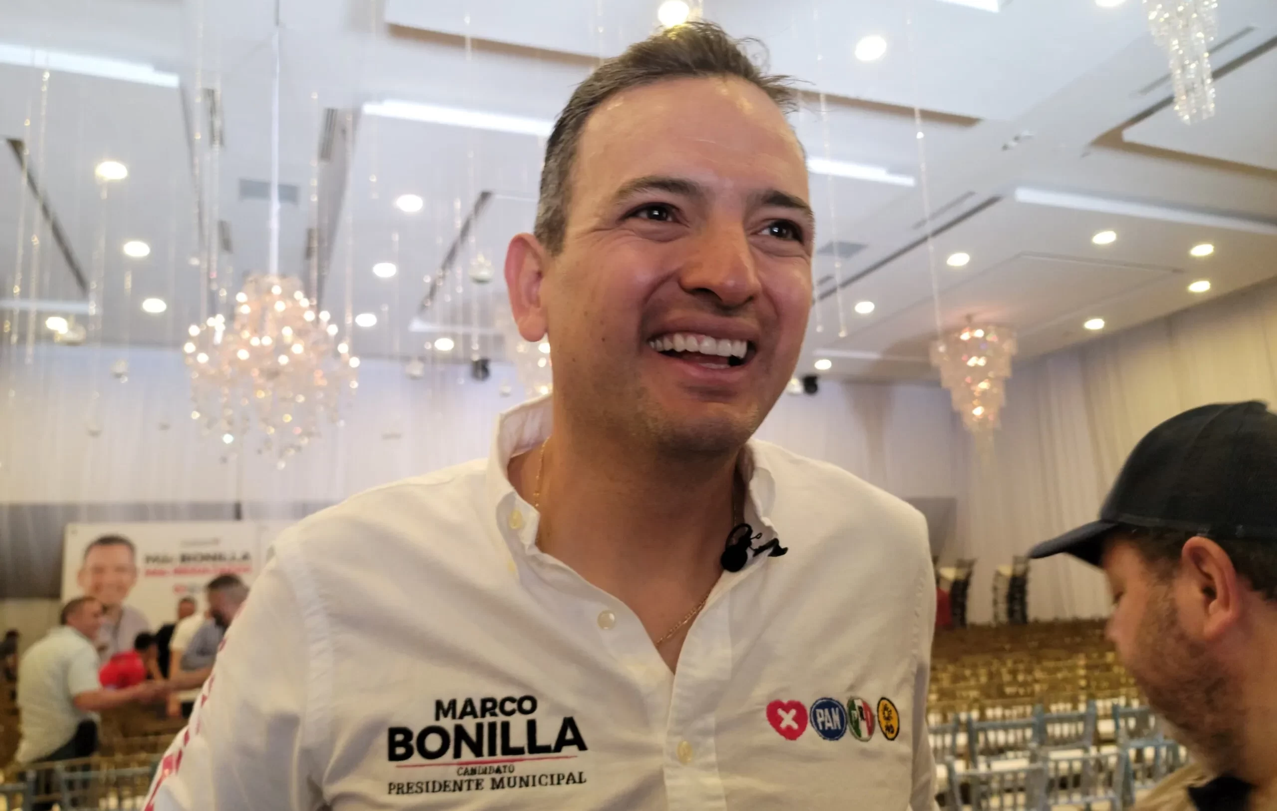 Cínico: Marco Bonilla vs funcionarios morenos que acudan con Claudia mientras usa a empleados municipales en su campaña