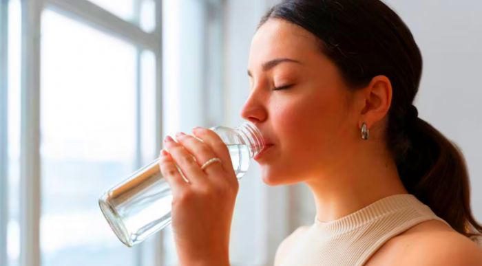 Conoce la cantidad exacta de agua que hay que tomar todos los días para mantenerse saludable