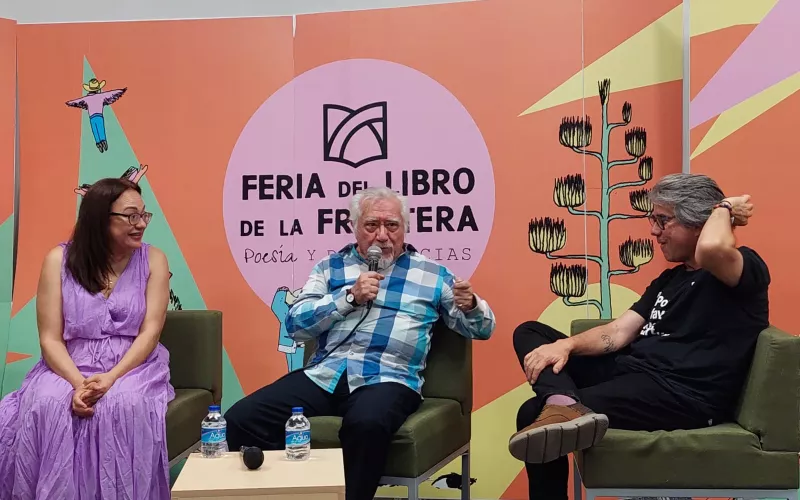 Se presentan los escritores Agustín García y Agustín Monsreal en la Felif