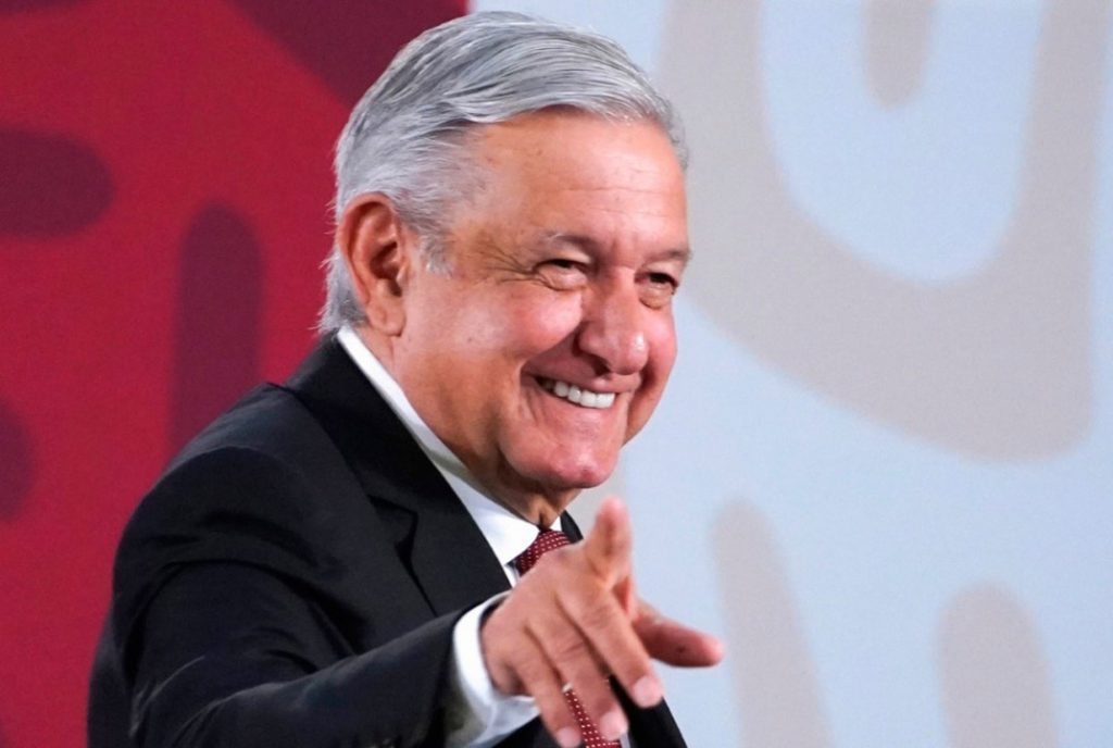 Encuesta revela: AMLO mantiene más del 60% de aprobación a dos meses del fin de su mandato