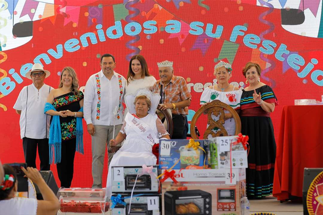 Acude Rosana Díaz a celebración mexicana del Consejo del Adulto Mayor en Ciudad Juárez