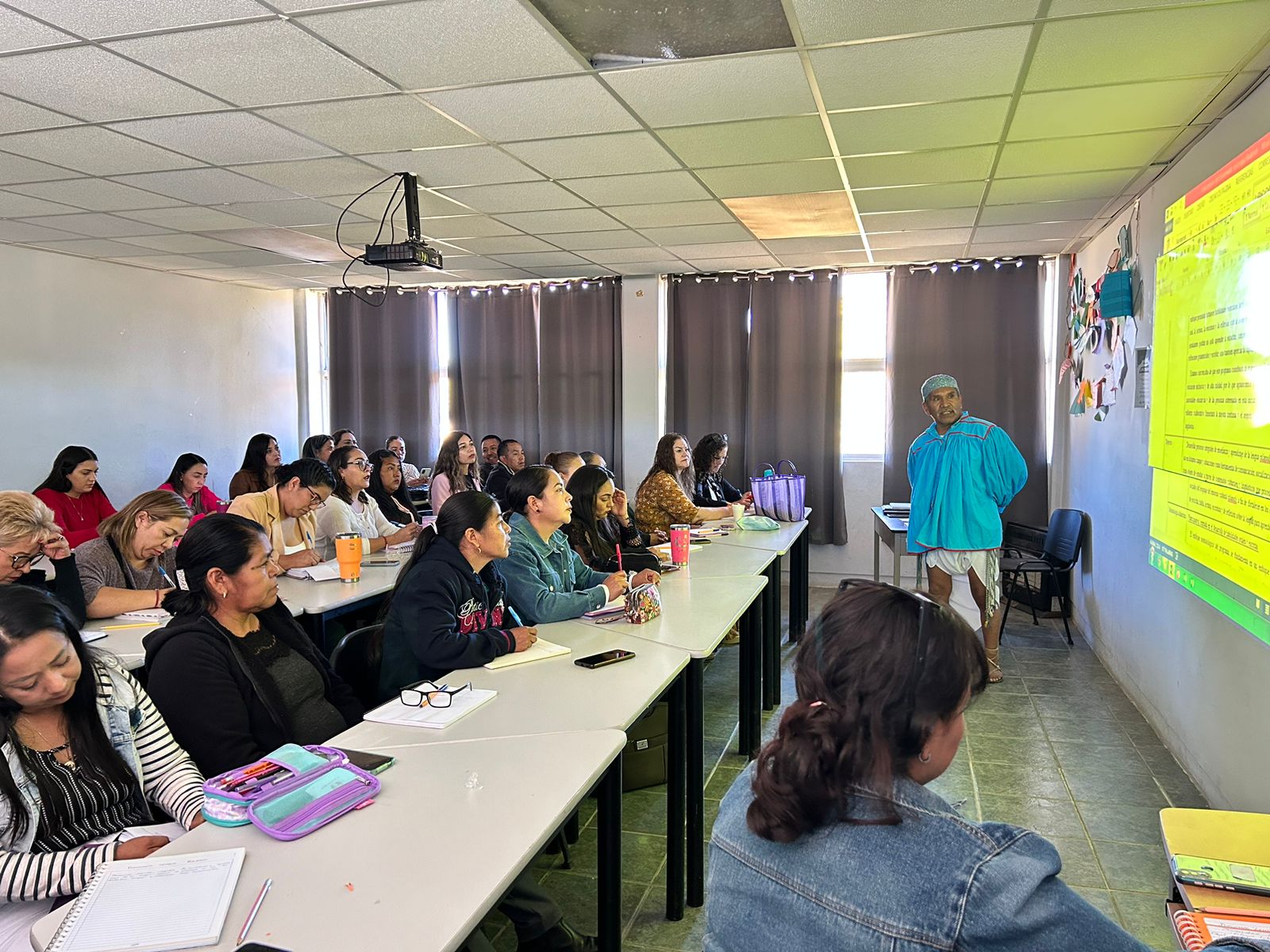 Se profesionalizan 200 docentes con Diplomado en Lengua Ralámuli impartido por la UPNECH