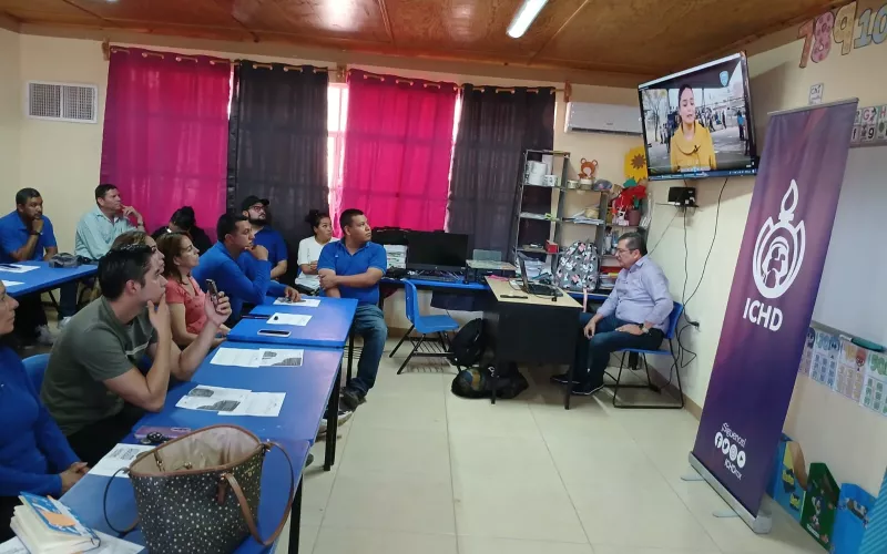 Capacitan a maestros para promover la actividad física en niñas y niños de la Sierra Tarahumara