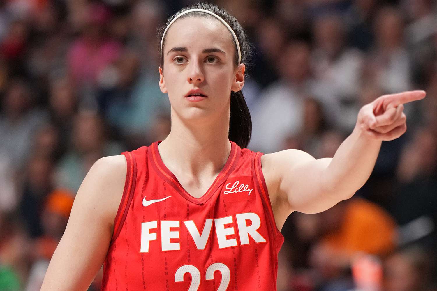 Caitlin Clark es elegida novata del año en la WNBA