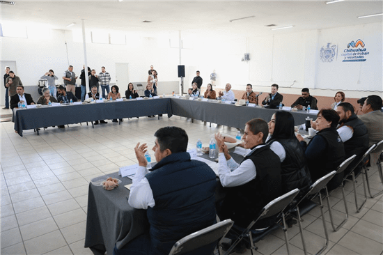 RIGGS ARMÓ EL SHOW EN SESIÓN DE CABILDO EL SAUZ. . . “QUE ESCUCHE Y SE INFORME BIEN”: ARTURO MEDINA A CUAUHTÉMOC ESTRADA. . . ALEJANDRO DOMÍNGUEZ VICECOORDINADOR DEL GPPRI. . .