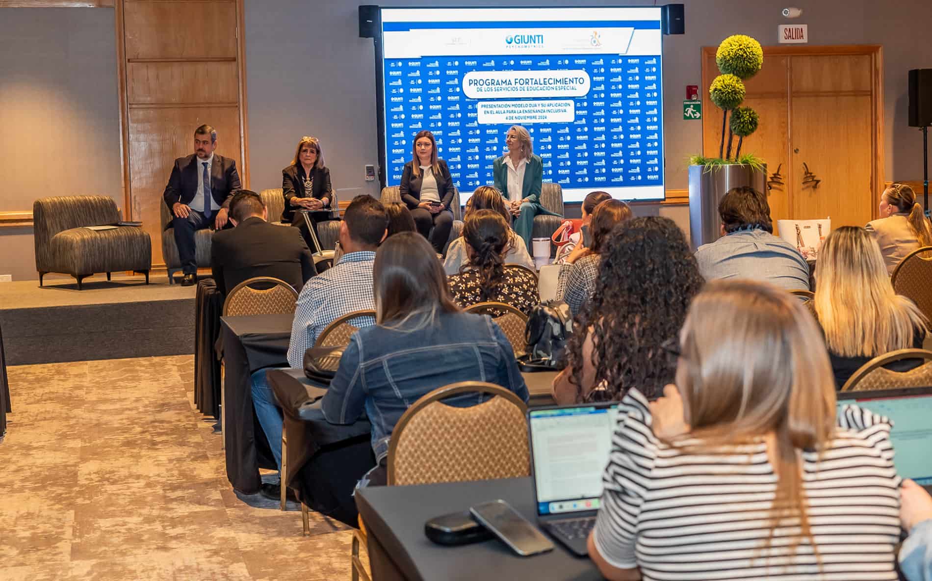 Se preparan 215 docentes de Educación Especial en temas de inclusión educativa y Diseño Universal del Aprendizaje