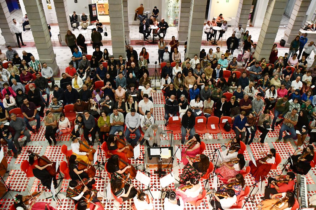 Concluye Festival de las Tradiciones Mexicanas del CEM con el concierto “Viva México Orquestal”