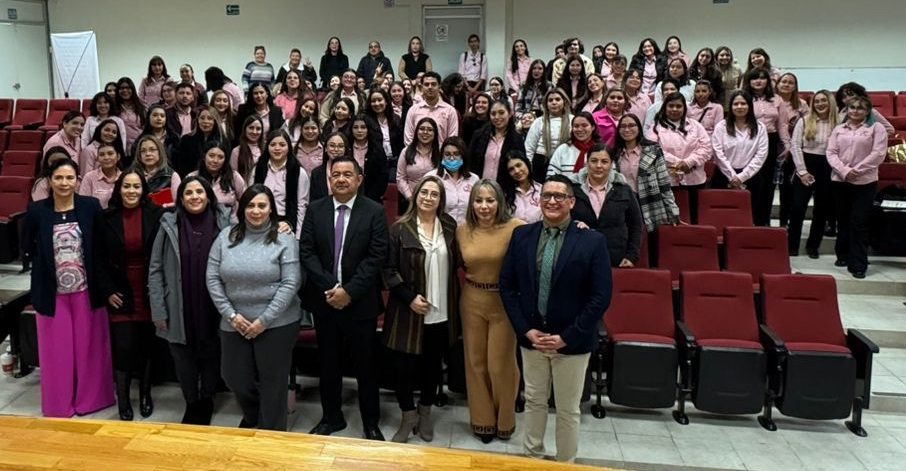 Comparten experiencias en Foro de Evaluación de la Práctica en Comunidad e Institución de la Escuela de Trabajo Social