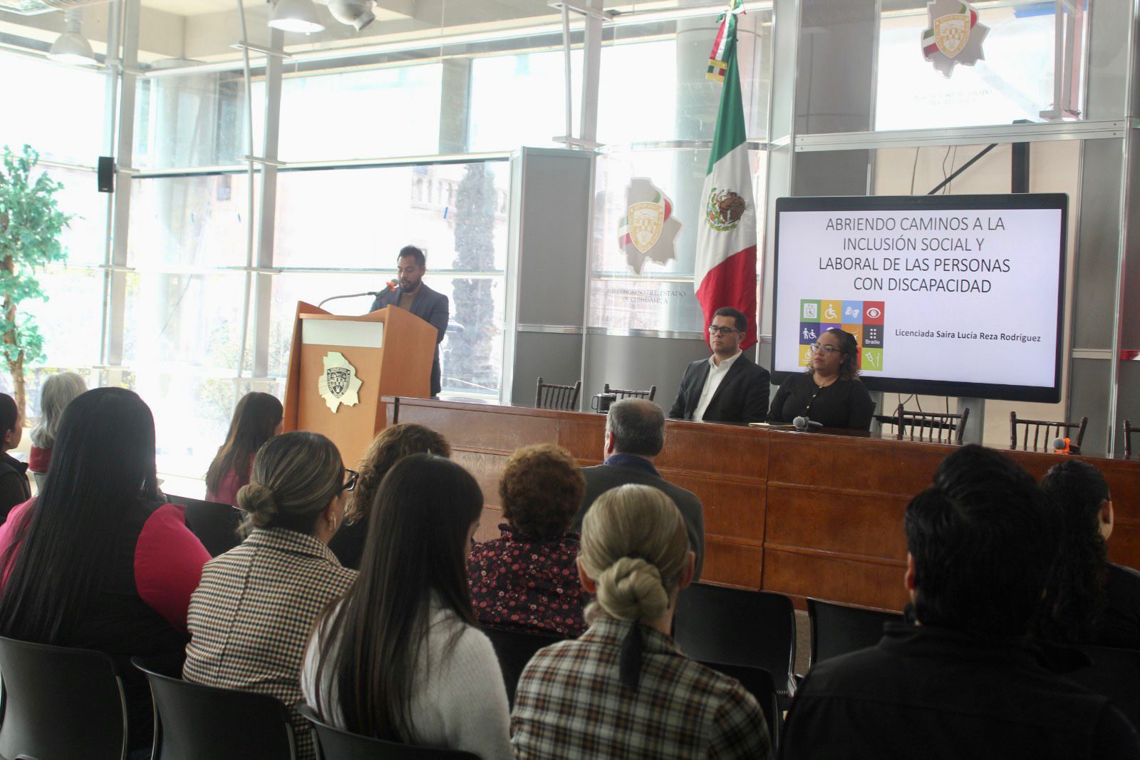 La presidenta del Congreso, Elizabeth Guzmán, encabezó el Foro de Conmemoración por el Día Internacional de las Personas con Discapacidad