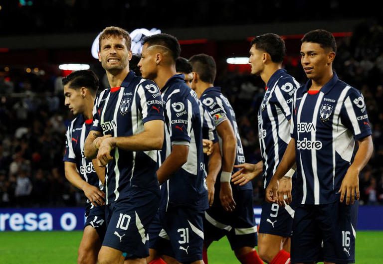 Monterrey golea y avanza a la final del fútbol mexicano