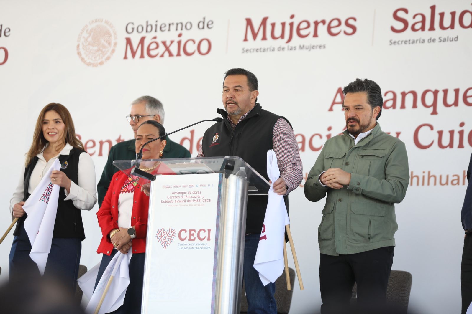 Gobierno Municipal de Juárez y Gobierno Federal colocan la primera piedra de los CECI